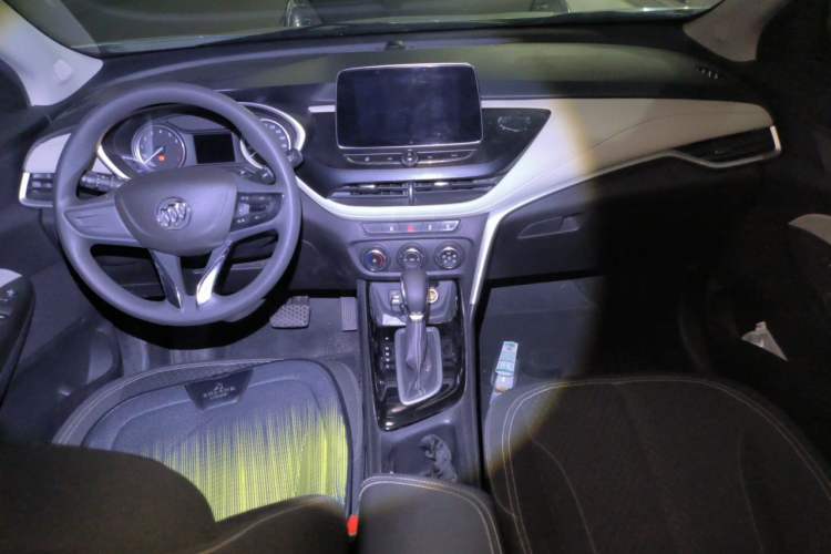 Used Buick Encore 2020 15T Automatic Trend Edition Center Console