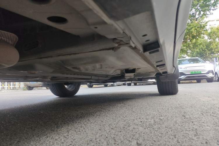 Used Buick Encore 2020 20T CVT Elite Edition Chassis Rear Right