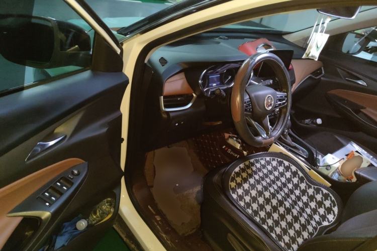 Used Buick Encore 2020 20T CVT Luxury Edition Driver Seat