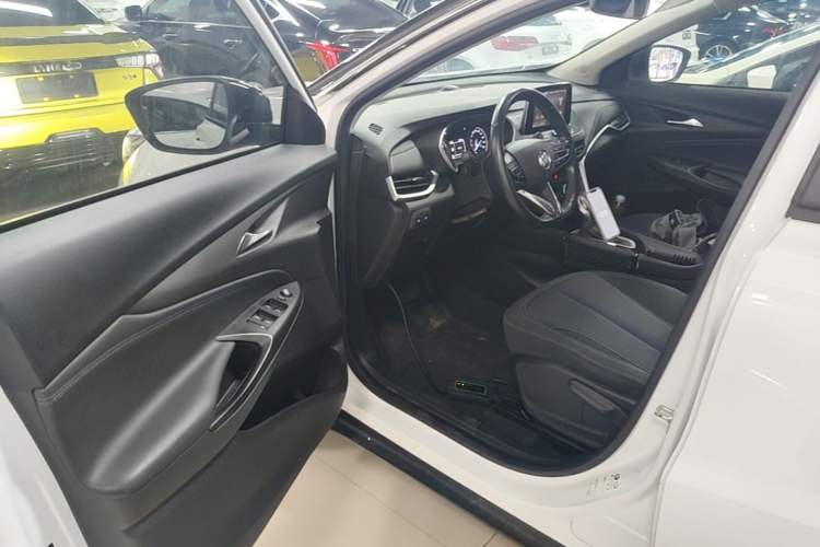 Used Buick Encore 2020 20T CVT Elite Edition Driver Seat