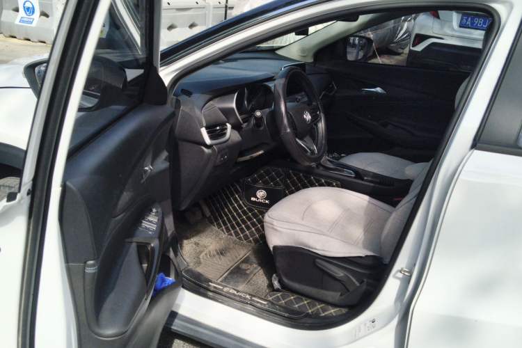 Used Buick Encore 2020 20T CVT Elite Edition Driver Seat
