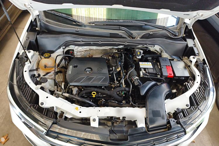 Used Buick Encore 2020 20T CVT Elite Edition Engine Bay