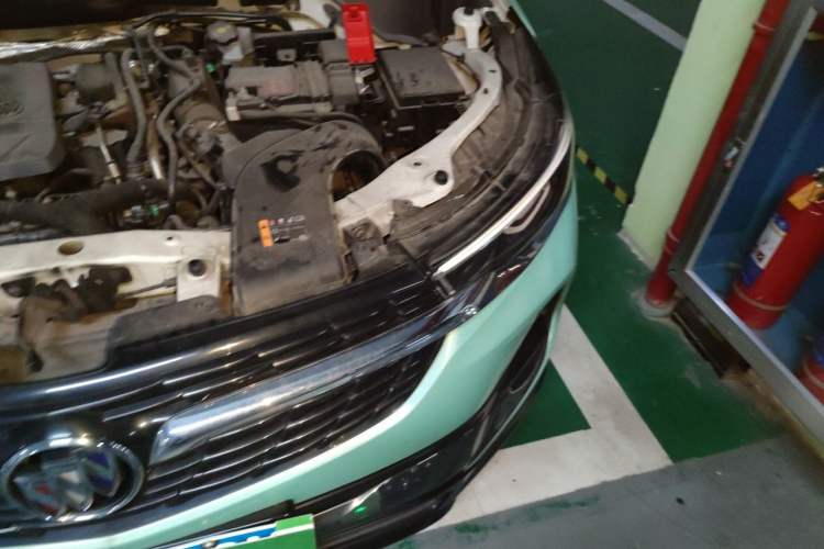 Used Buick Encore 2020 20T CVT Luxury Edition Engine Bay Left