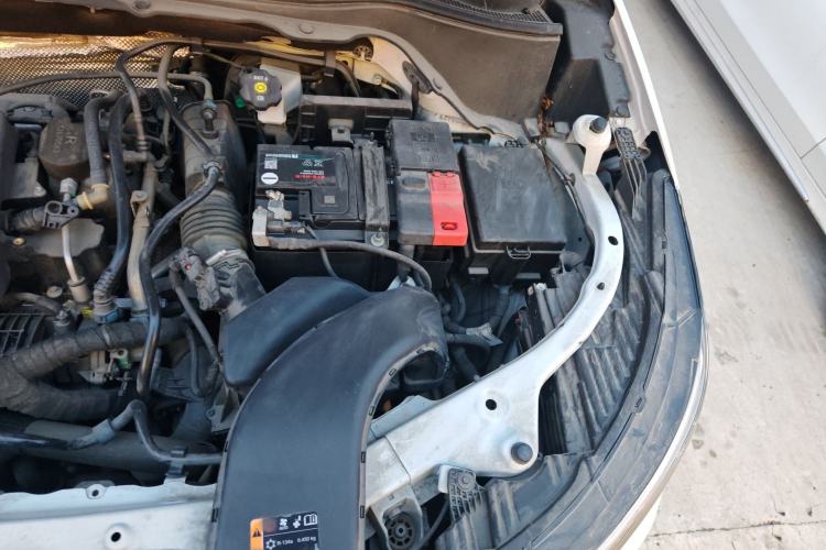 Used Buick Encore 2020 20T CVT Elite Edition Engine Bay Left