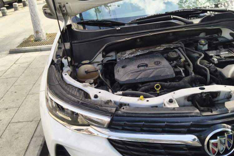 Used Buick Encore 2020 20T CVT Elite Edition Engine Bay Right