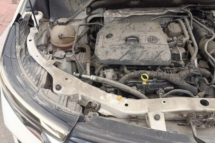 Used Buick Encore 2020 20T CVT Elite Edition Engine Bay Right