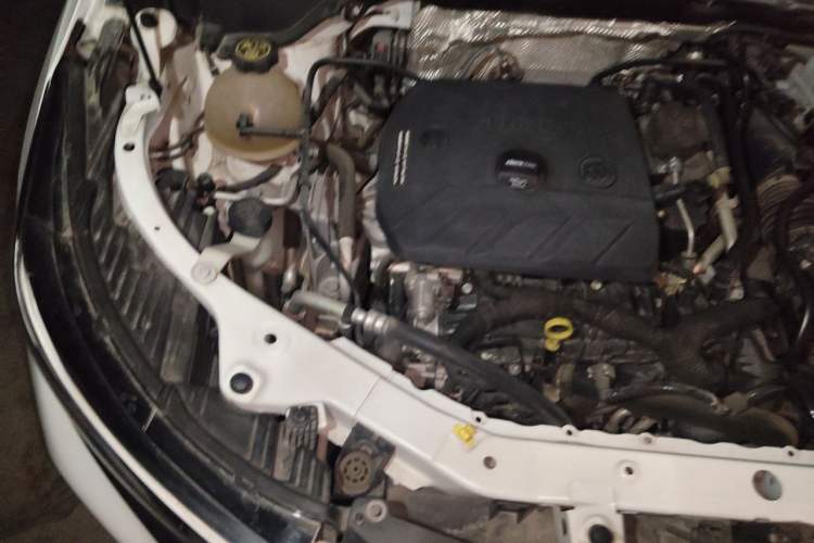 Used Buick Encore 2020 20T CVT Elite Edition Engine Bay Right