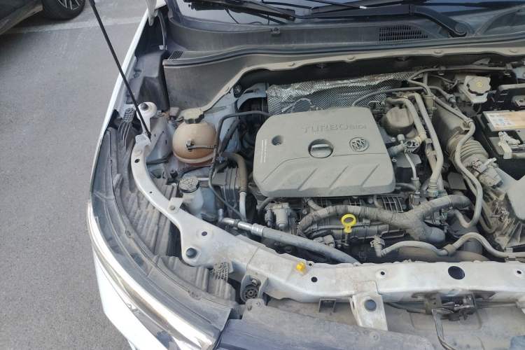 Used Buick Encore 2020 20T CVT Elite Edition Engine Bay Right