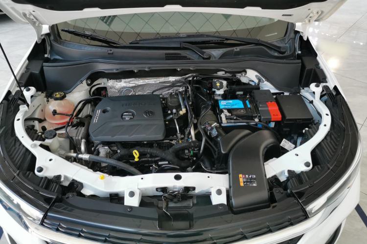 Used Buick Encore 2020 20T CVT Elite Edition Engine Bay