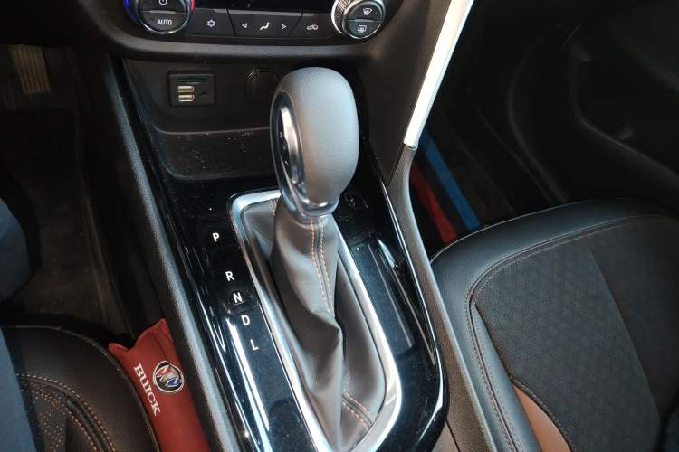 Used Buick Encore 2020 20T CVT Luxury Edition Gear Lever