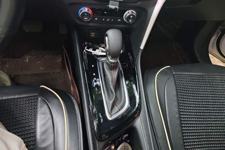 Used Buick Encore 2020 20T CVT Luxury Edition Gear Lever
