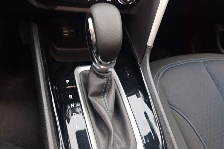 Used Buick Encore 2020 20T CVT Elite Edition Gear Lever