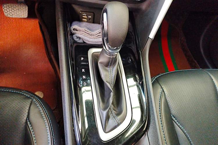 Used Buick Encore 2020 20T CVT Elite Edition Gear Lever