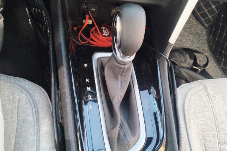 Used Buick Encore 2020 20T CVT Elite Edition Gear Lever