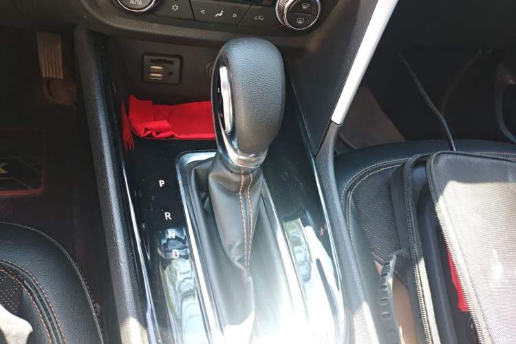 Used Buick Encore 2020 20T CVT Luxury Edition Gear Lever