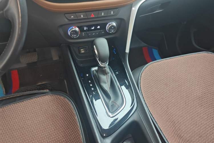 Used Buick Encore 2020 20T CVT Luxury Edition Gear Lever