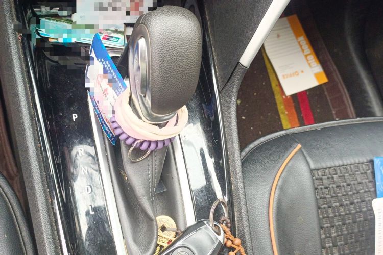Used Buick Encore 2020 20T CVT Elite Edition Gear Lever