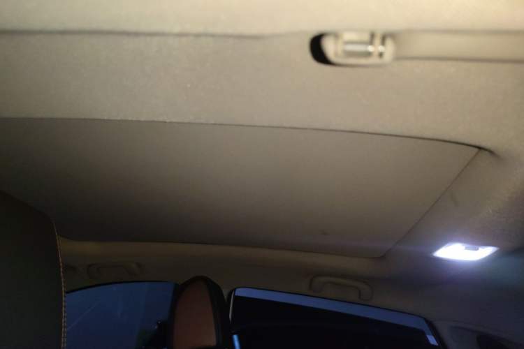 Used Buick Encore 2020 20T CVT Luxury Edition Headliner