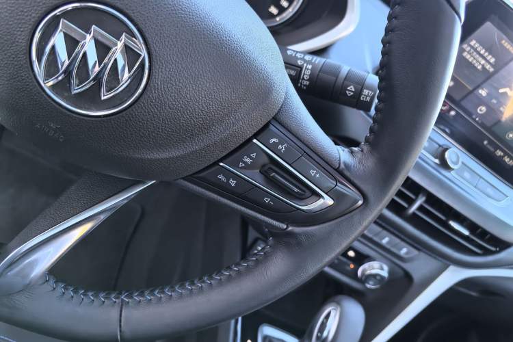 Used Buick Encore 2020 20T CVT Elite Edition Interior 7