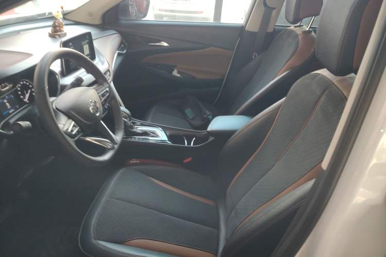 Used Buick Encore 2020 20T CVT Luxury Edition Left Front Seat