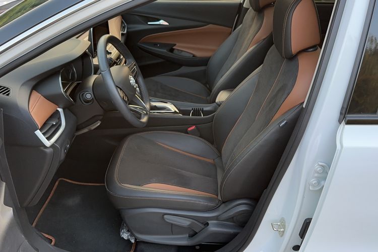 Used Buick Encore 2020 20T CVT Luxury Edition Left Front Seat