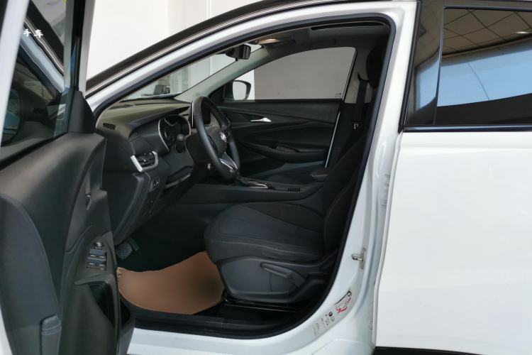 Used Buick Encore 2020 20T CVT Elite Edition Left Front Seat