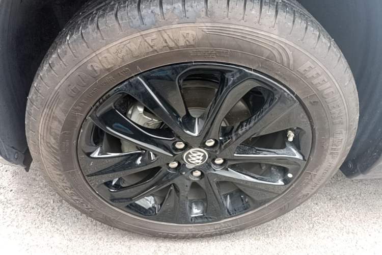 Used Buick Encore 2020 20T CVT Luxury Edition Left Front Wheel Hub