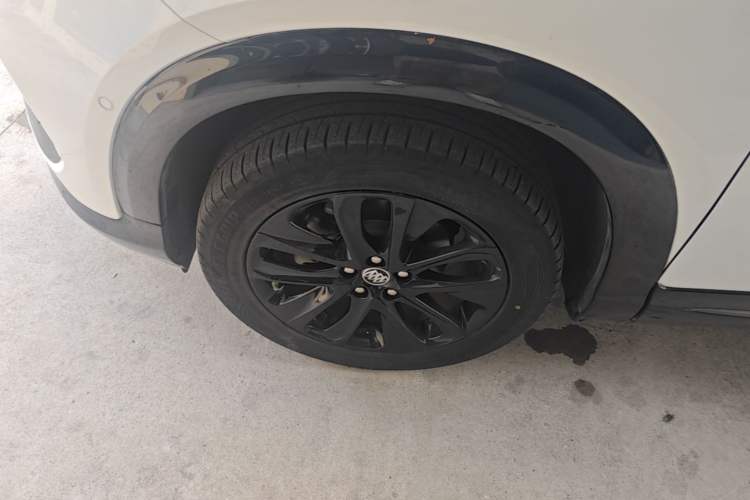 Used Buick Encore 2020 20T CVT Luxury Edition Left Front Wheel Hub