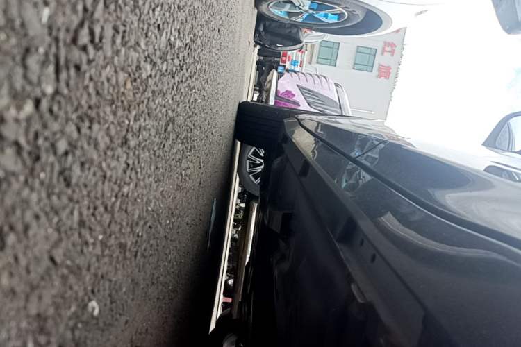 Used Buick Encore 2020 20T CVT Luxury Edition Left Side Sill
