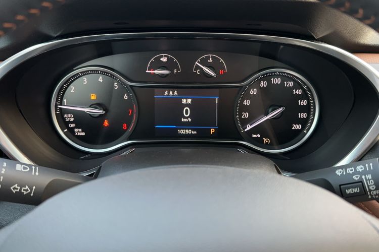 Used Buick Encore 2020 20T CVT Luxury Edition Odometer Close Up