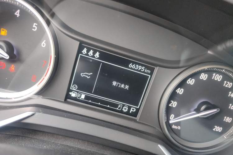 Used Buick Encore 2020 20T CVT Elite Edition Odometer Close Up