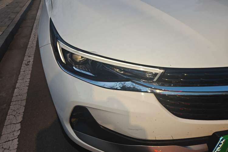 Used Buick Encore 2020 20T CVT Elite Edition Right Front Headlight
