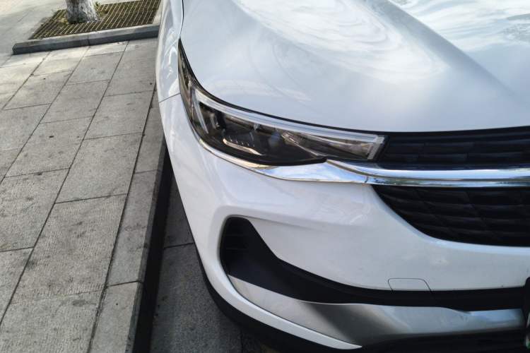 Used Buick Encore 2020 20T CVT Elite Edition Right Front Headlight