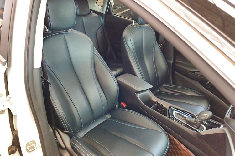 Used Buick Encore 2020 20T CVT Elite Edition Right Front Seat
