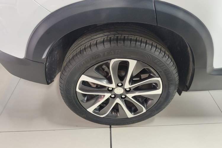 Used Buick Encore 2020 20T CVT Elite Edition Right Rear Wheel Hub