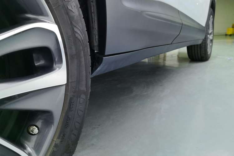 Used Buick Encore 2020 20T CVT Elite Edition Right Side Sill