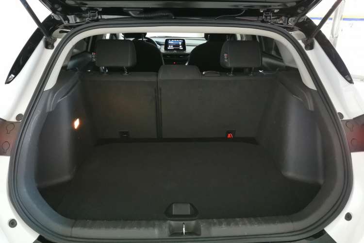 Used Buick Encore 2020 20T CVT Elite Edition Trunk