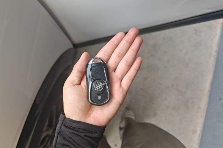 Used Buick Encore 2020 20T CVT Luxury Edition Vehicle Key