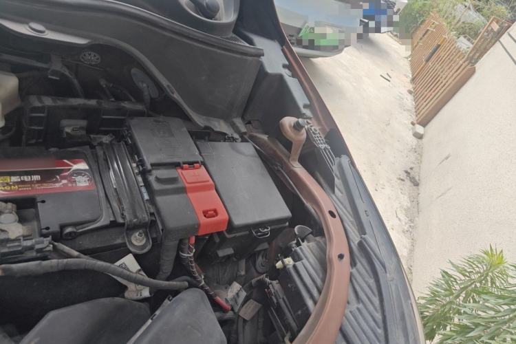 Used Buick Encore 2020 20T CVT Elite Edition Engine Bay Left