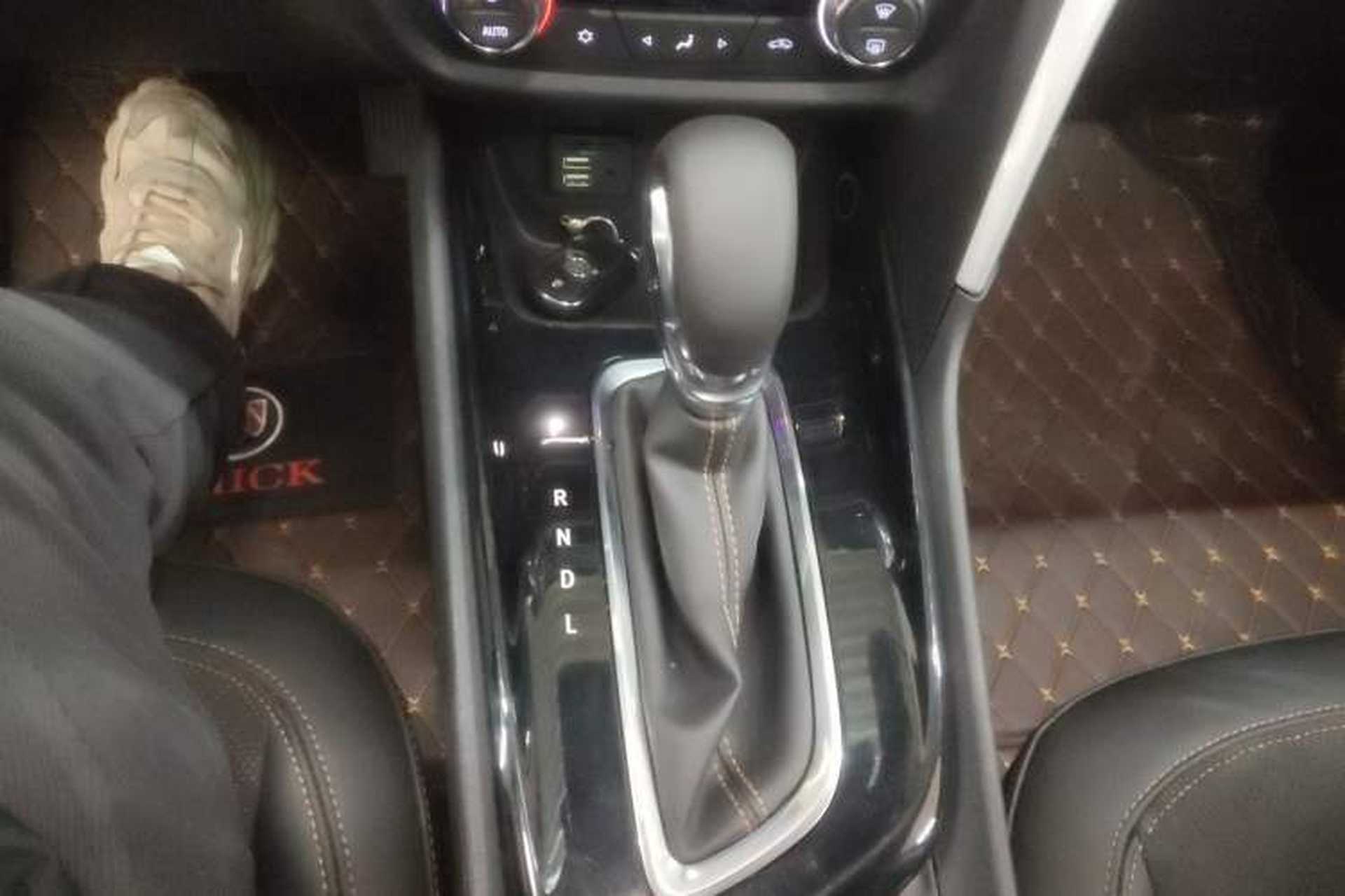 Used Buick Encore 2020 20T CVT Luxury Edition Gear Lever