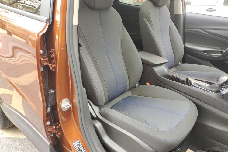 Used Buick Encore 2020 20T CVT Elite Edition Right Front Seat