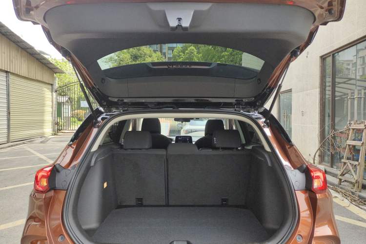 Used Buick Encore 2020 20T CVT Elite Edition Trunk