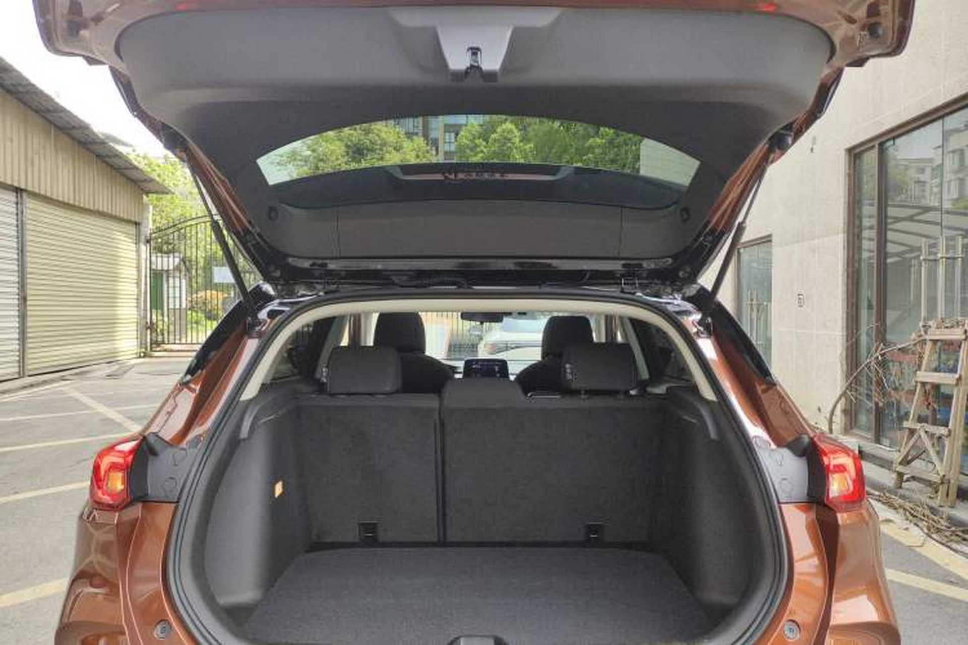 Used Buick Encore 2020 20T CVT Elite Edition Trunk