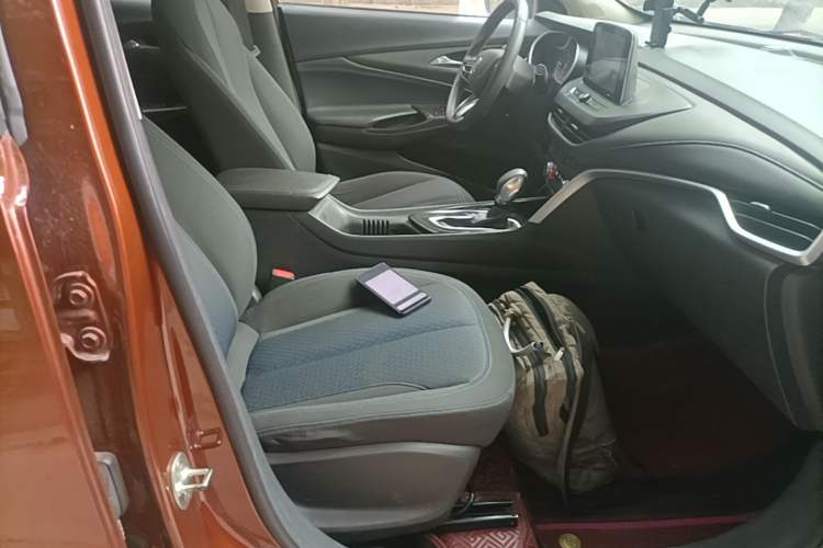 Used Buick Encore 2021 332T CVT Elite Edition Right Front Seat