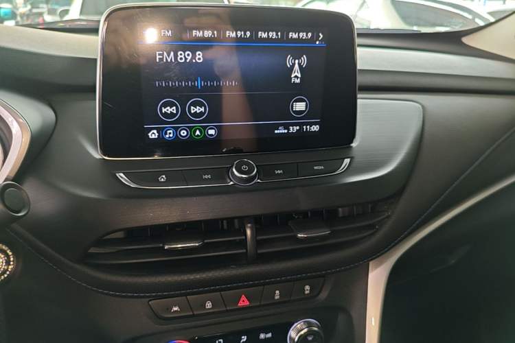 Used Buick Encore 2021 332T CVT Elite Edition Audio And AC Panel