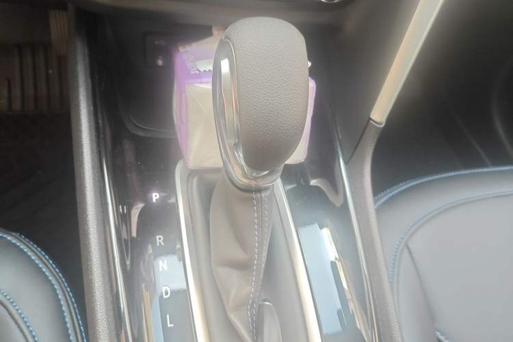 Used Buick Encore 2021 332T CVT Elite Edition Gear Lever