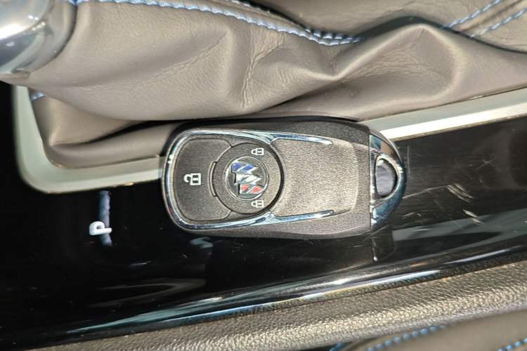 Used Buick Encore 2021 332T CVT Elite Edition Interior 1