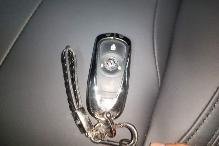 Used Buick Encore 2021 332T CVT Elite Edition Interior 1