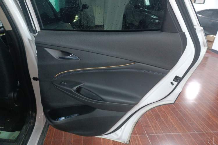 Used Buick Encore 2021 332T CVT Elite Edition Interior 6