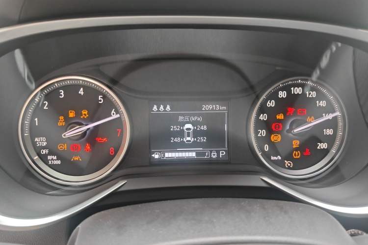 Used Buick Encore 2021 332T CVT Elite Edition Odometer Close Up